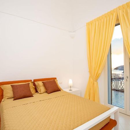 Amore Rentals - Palazzo Della Storia Амалфи Екстериор снимка
