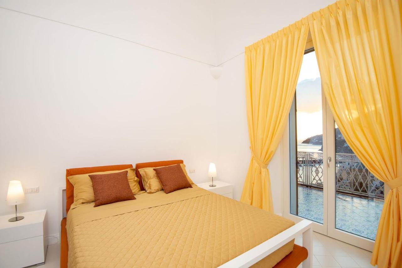 Amore Rentals - Palazzo Della Storia Амалфи Екстериор снимка