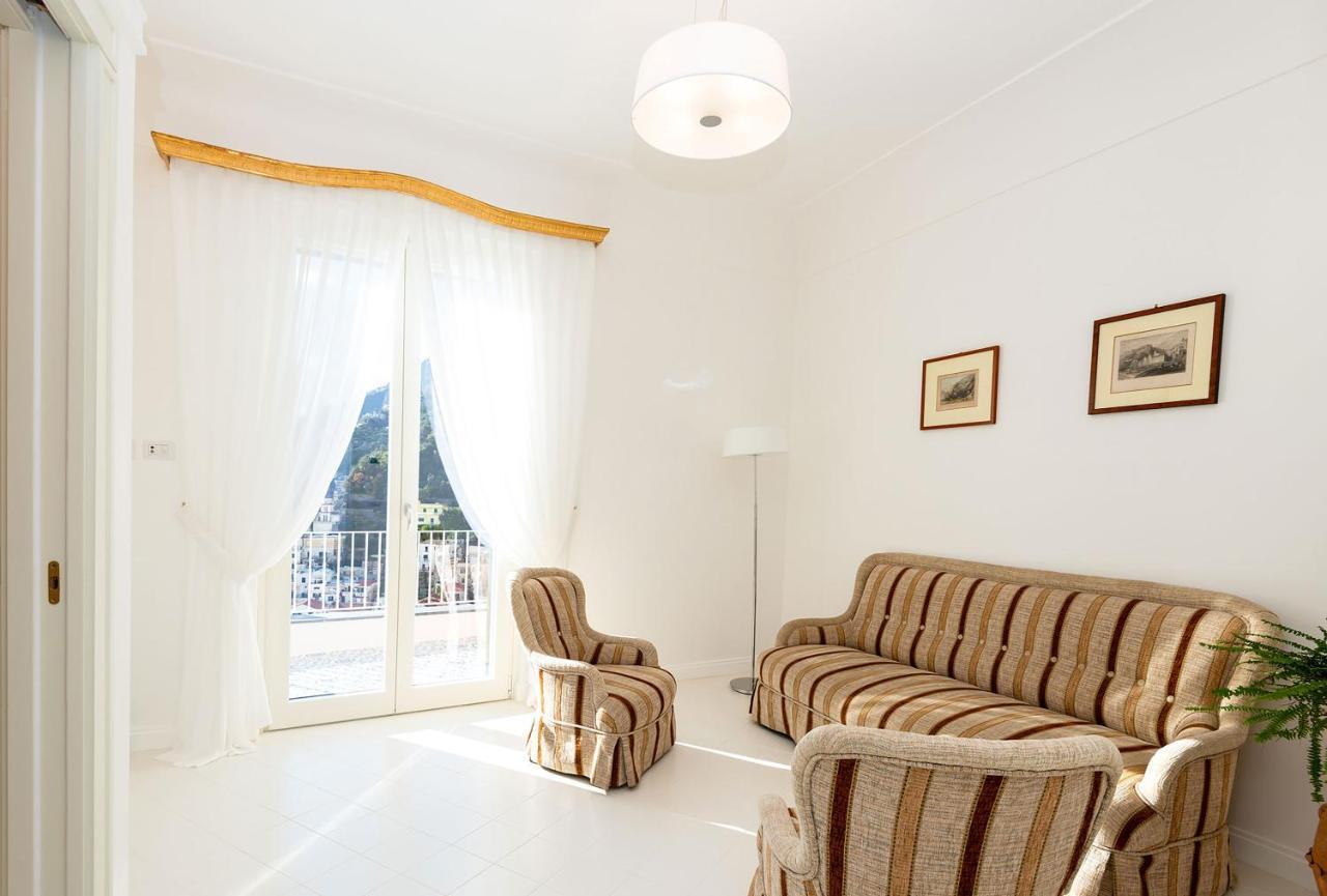 Amore Rentals - Palazzo Della Storia Амалфи Екстериор снимка