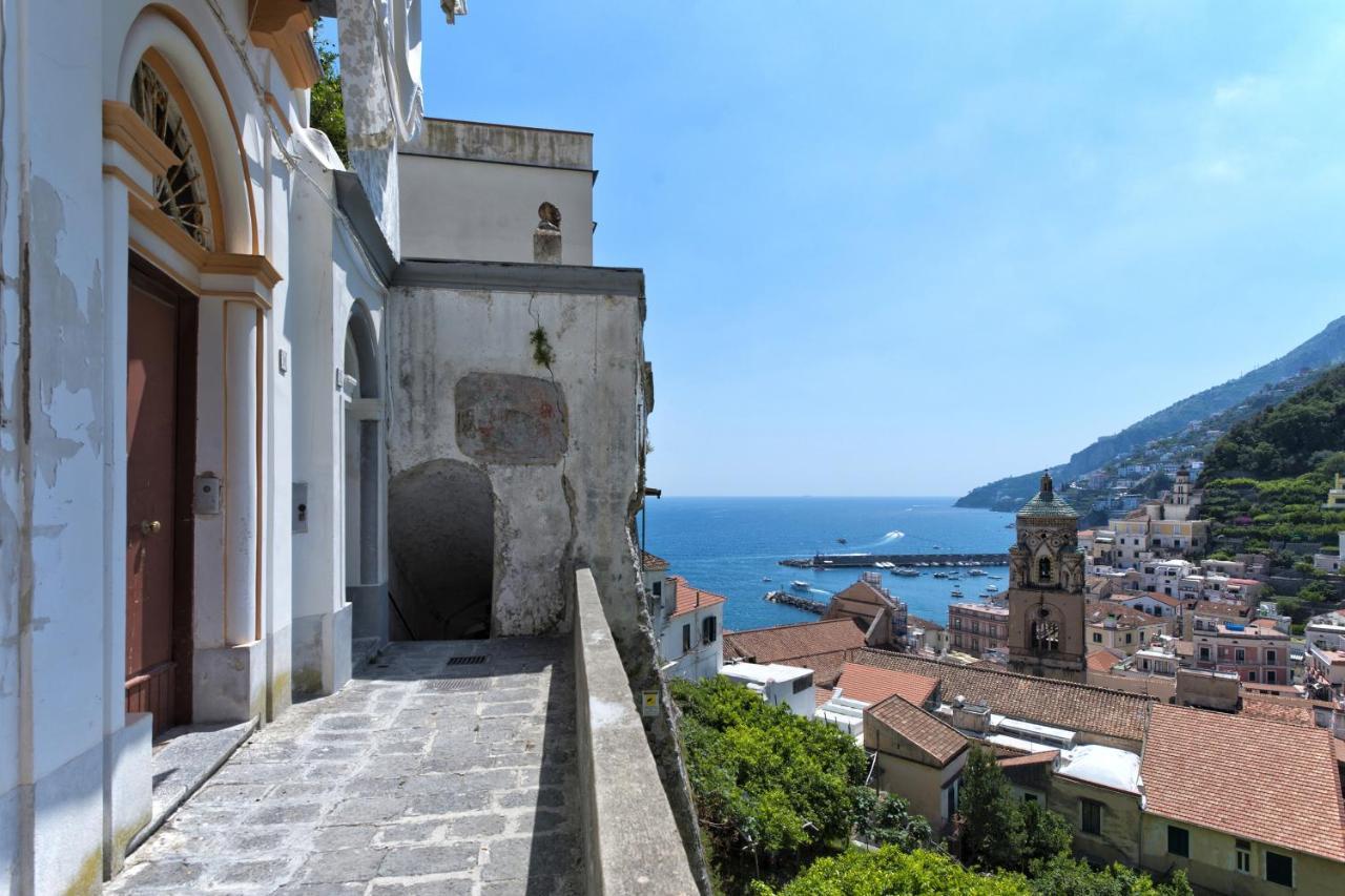 Amore Rentals - Palazzo Della Storia Амалфи Екстериор снимка
