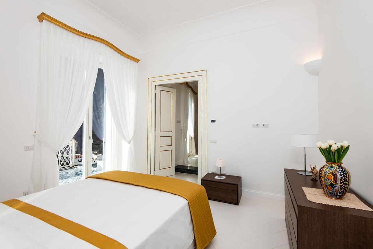 Amore Rentals - Palazzo Della Storia Амалфи Екстериор снимка